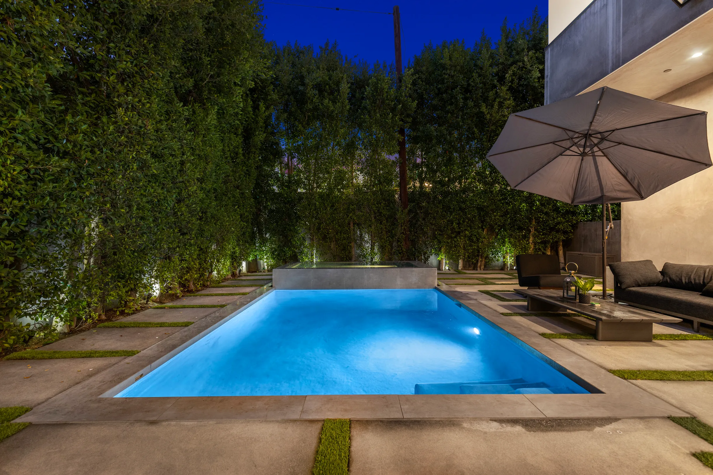 Wander West Hollywood Manor #31