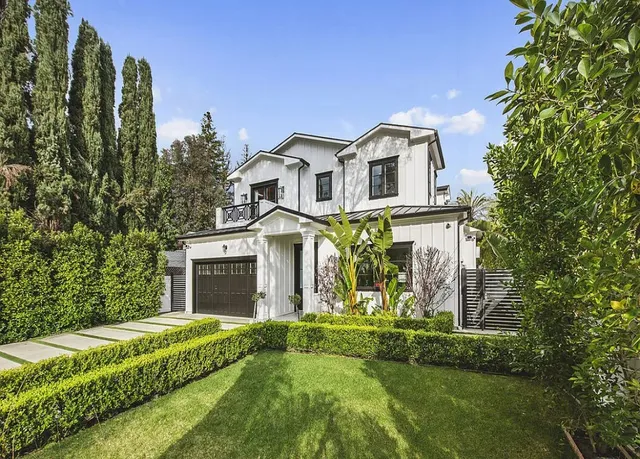 Wander Tarzana Retreat #49