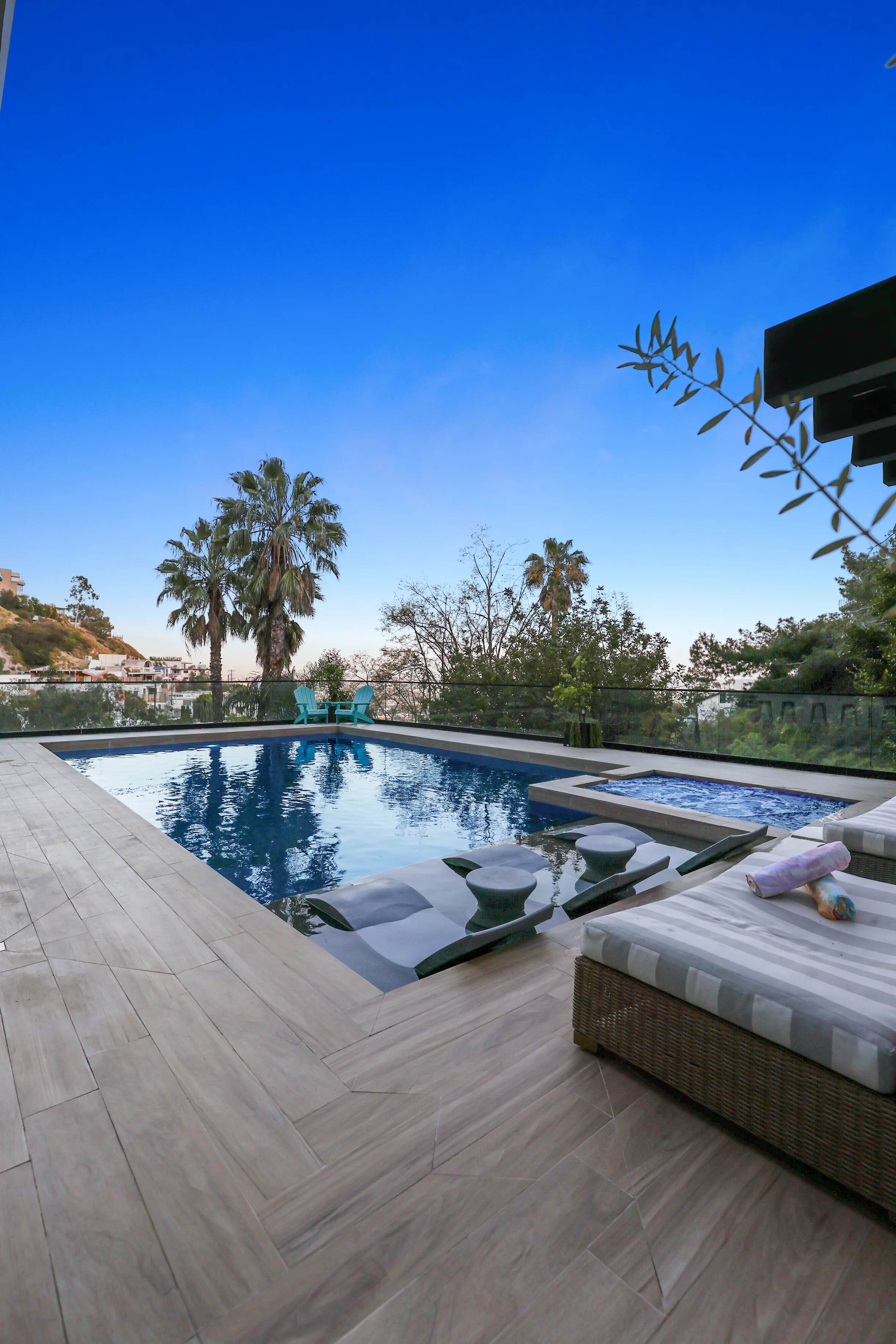 Wander Los Angeles Oasis #30