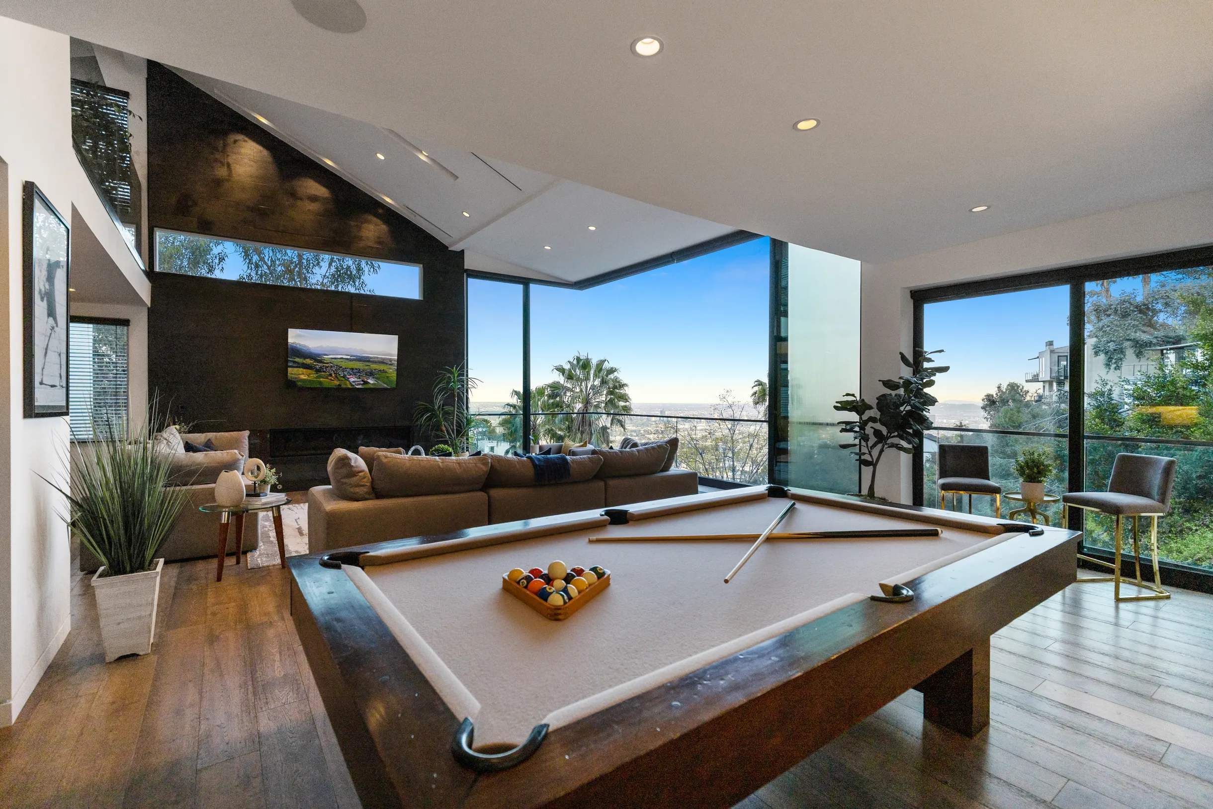 Wander Los Angeles Oasis #24