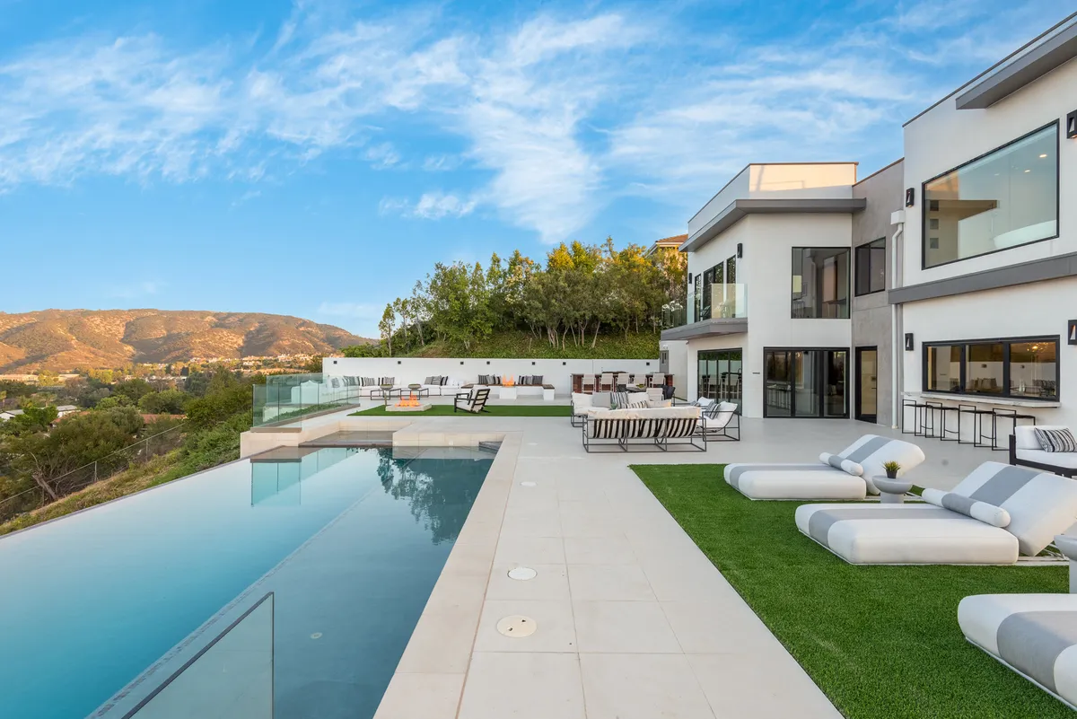 Wander Tarzana Hills #53