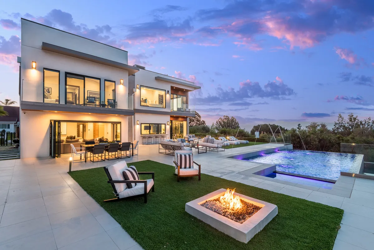 Wander Tarzana Hills #23