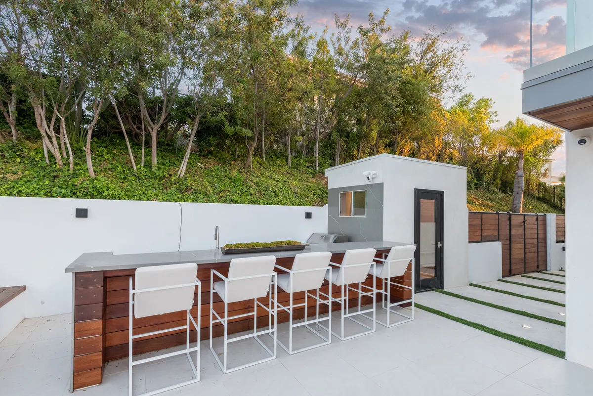 Wander Tarzana Hills #62