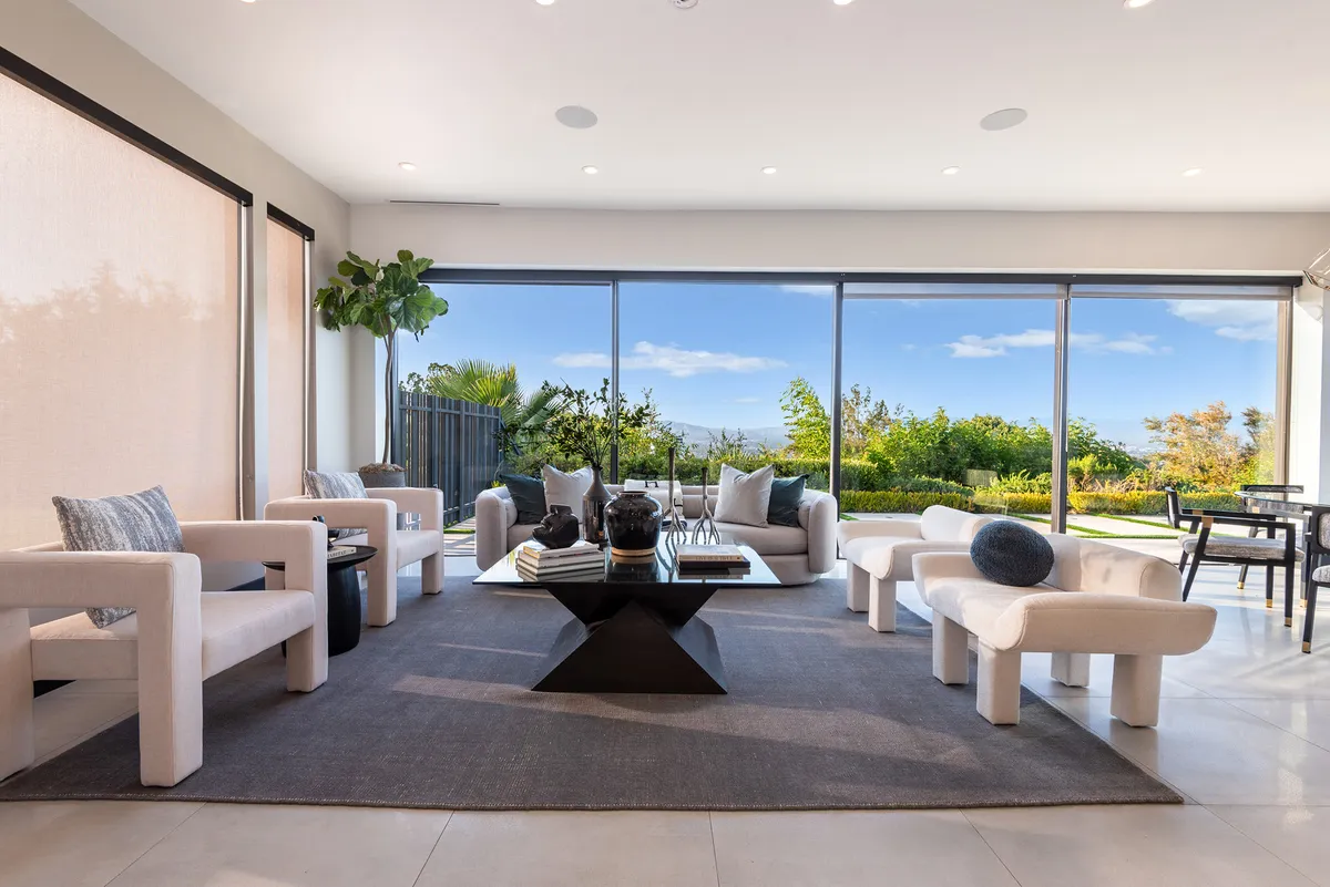 Wander Tarzana Hills #33