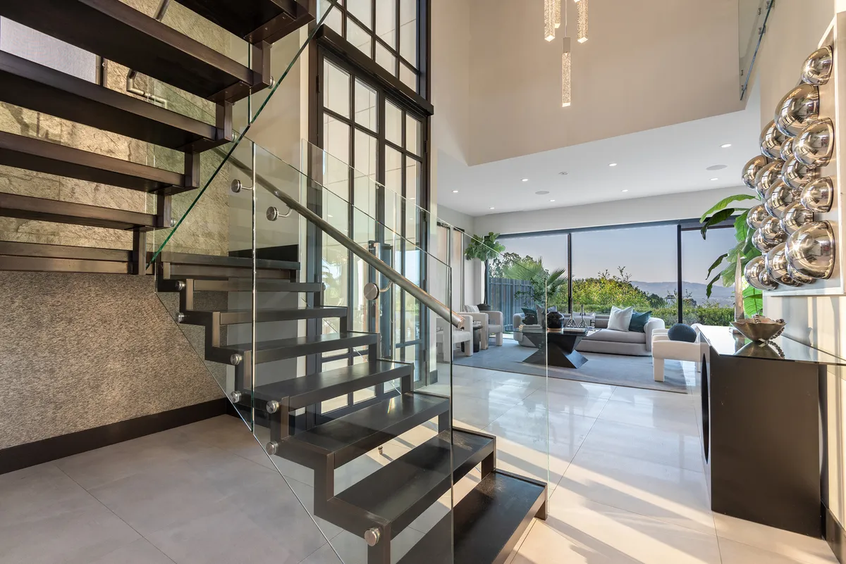 Wander Tarzana Hills #36