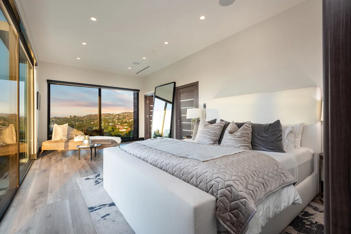 Wander Tarzana Hills #26