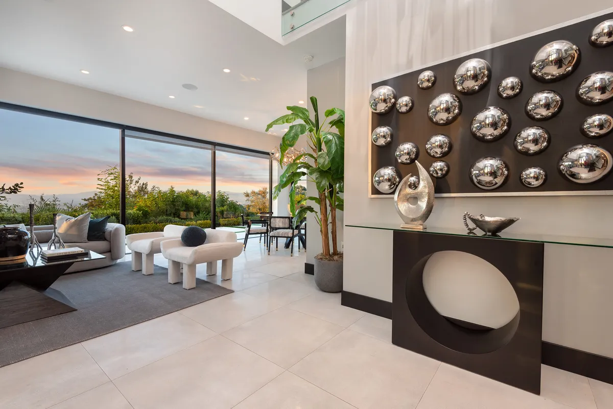 Wander Tarzana Hills #49