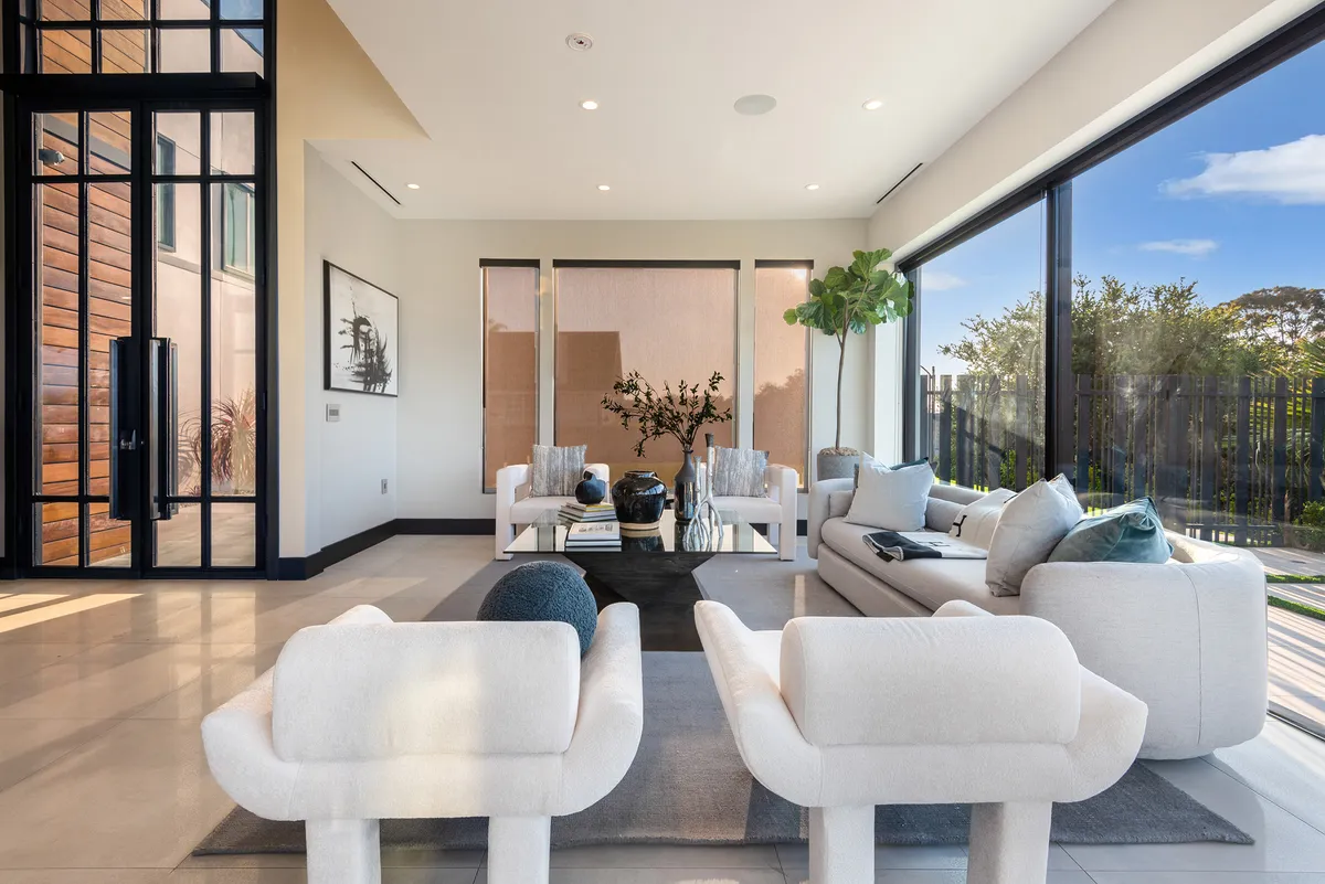 Wander Tarzana Hills #27