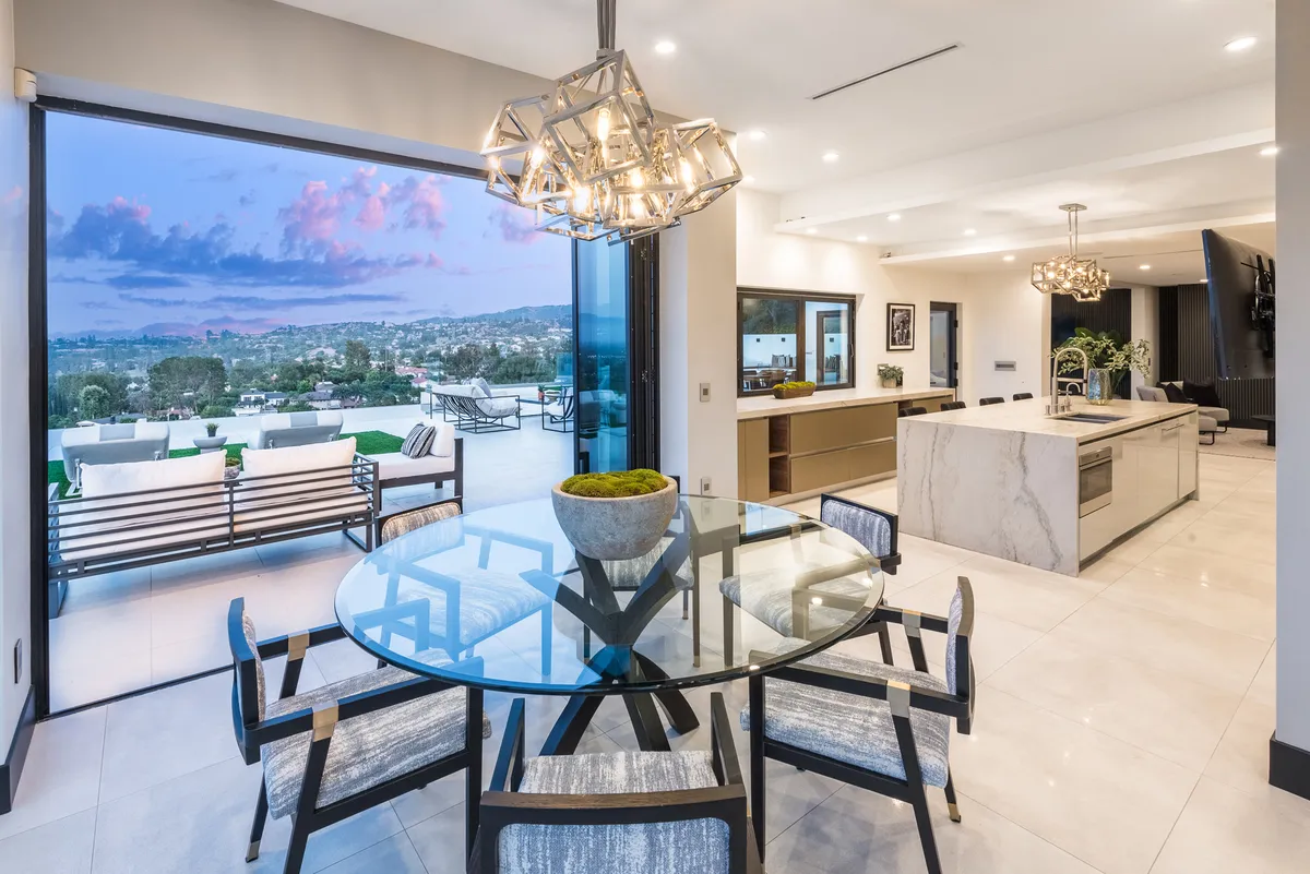 Wander Tarzana Hills #28