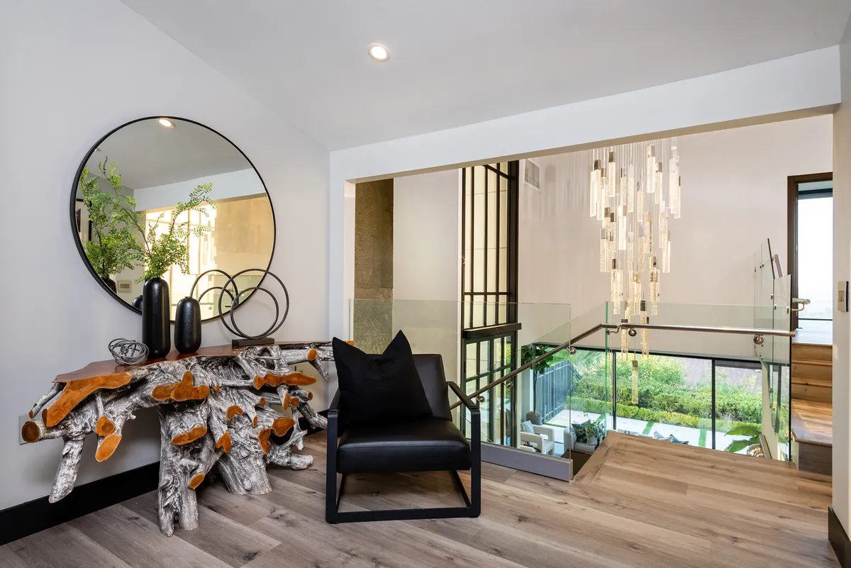 Wander Tarzana Hills #51