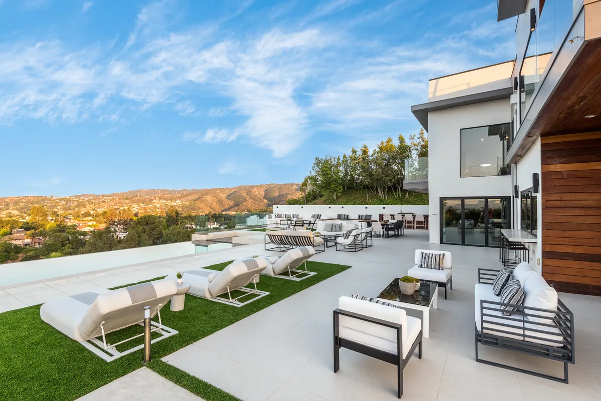 Wander Tarzana Hills #57