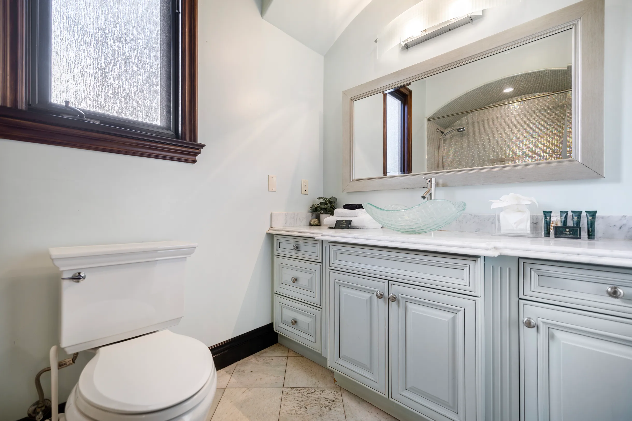 Wander Tarzana Estate #10