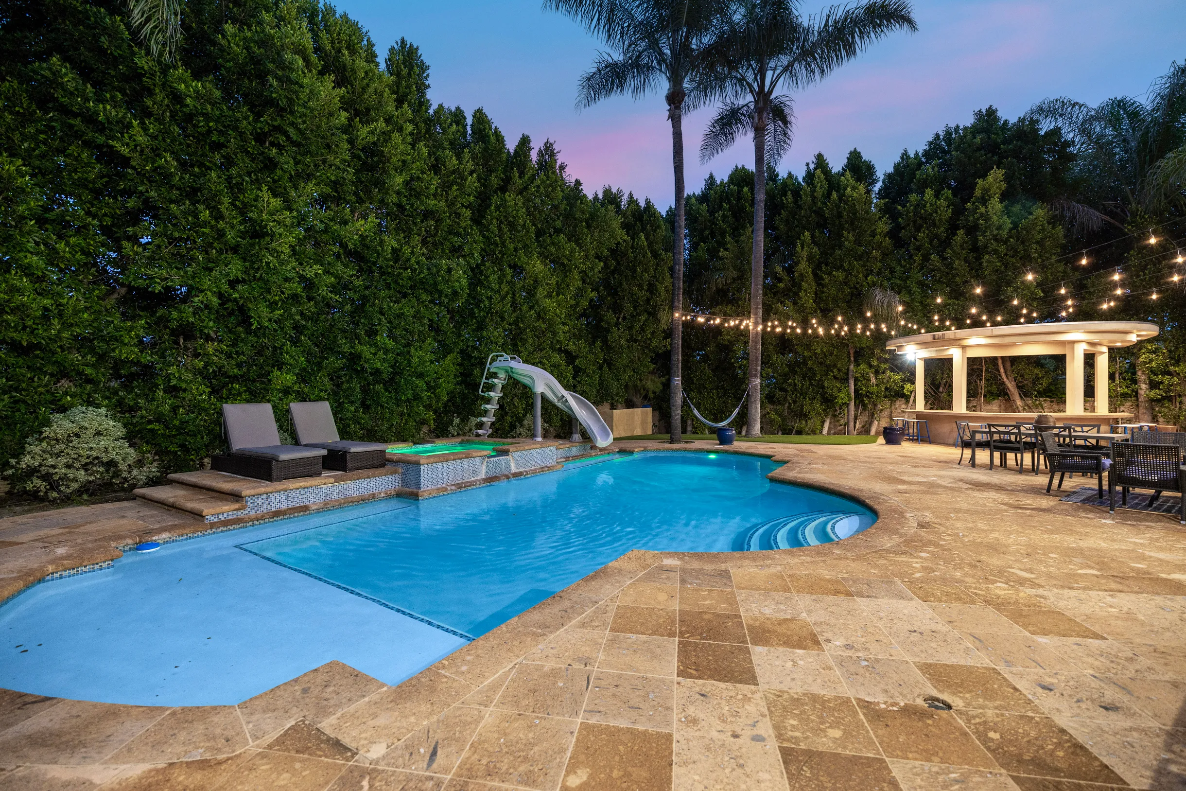 Wander Tarzana Estate #35