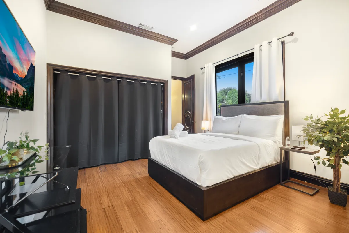 Bedroom 6 image