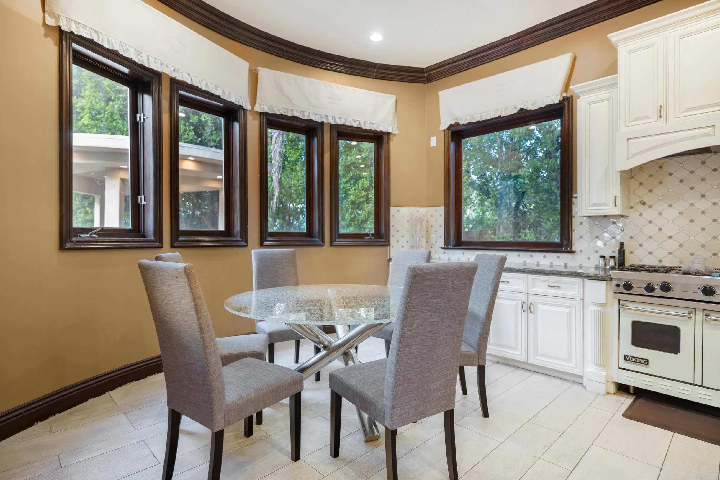 Wander Tarzana Estate #42