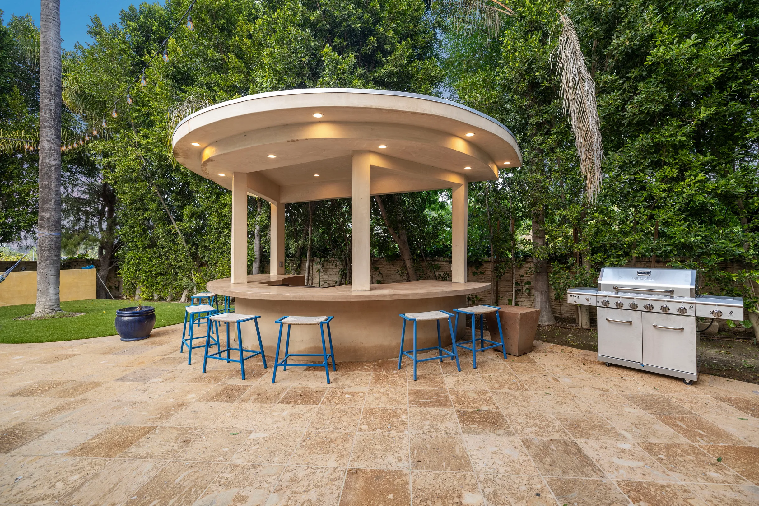 Wander Tarzana Estate #38