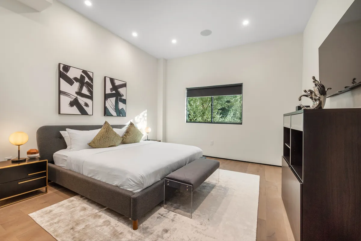Bedroom 3 image