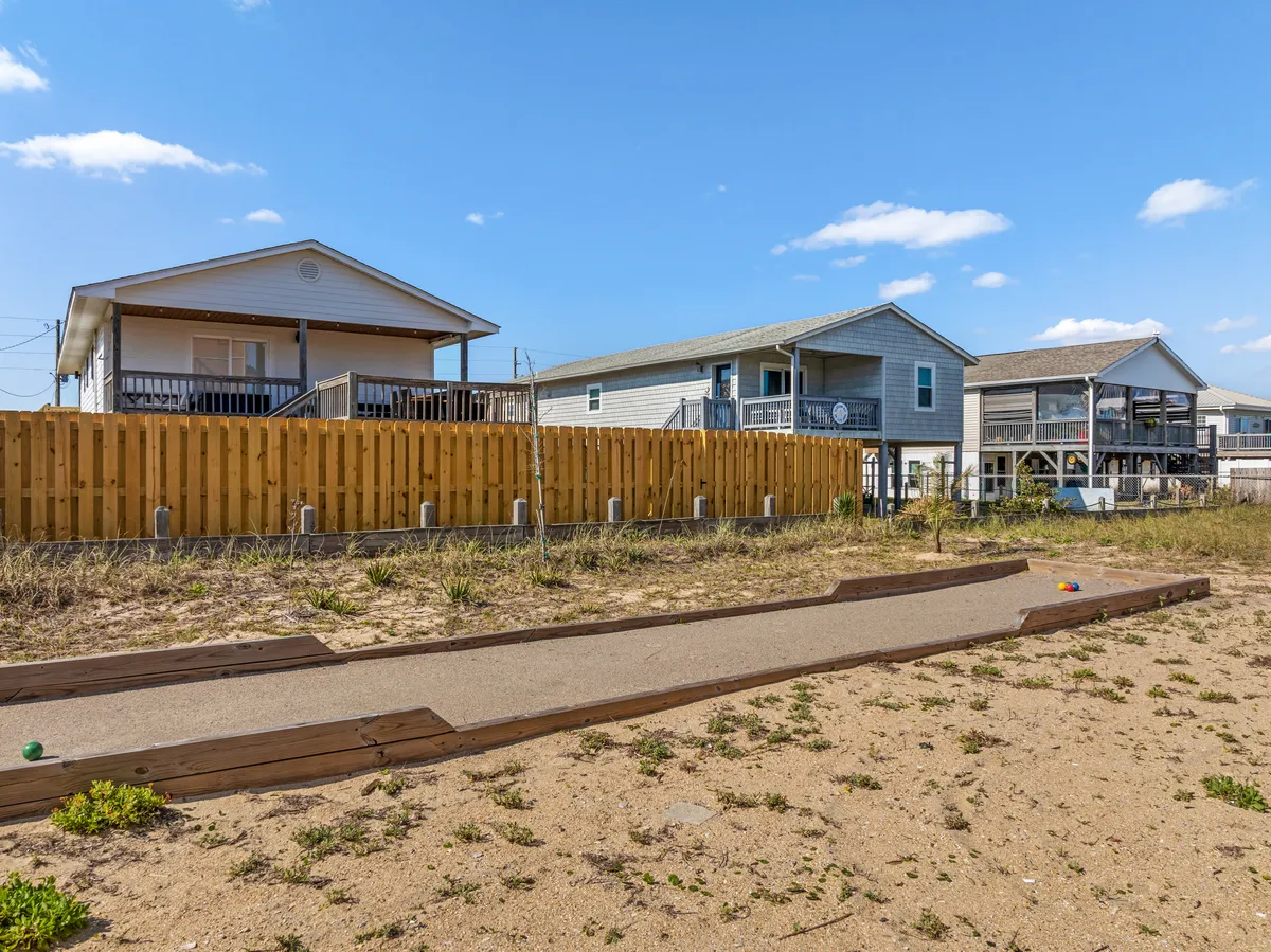 Wander Surf City Shores