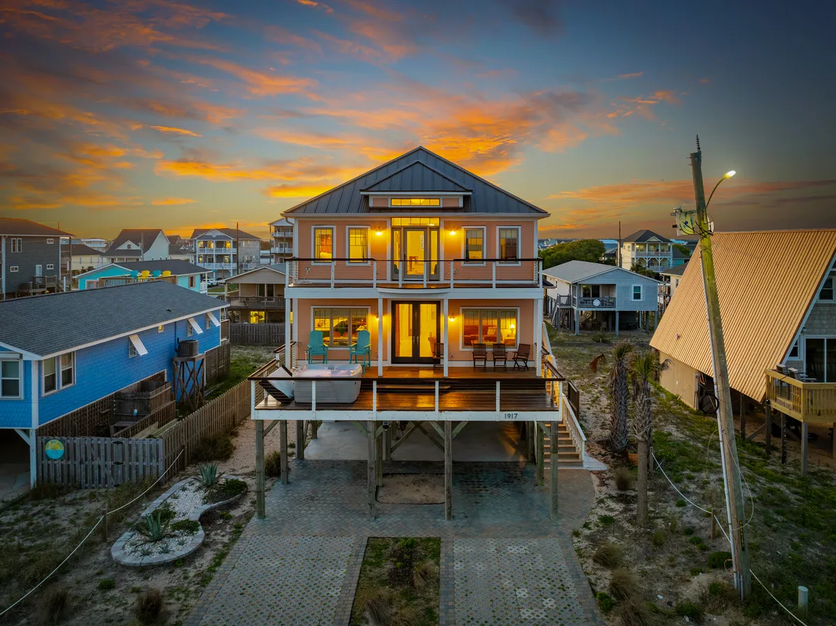 Wander Surf City Shores