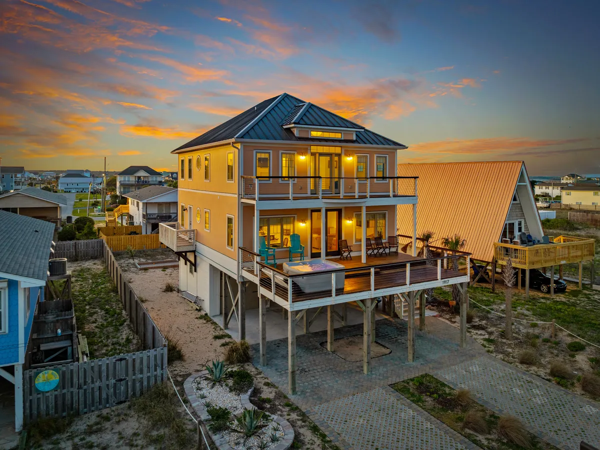 Wander Surf City Shores