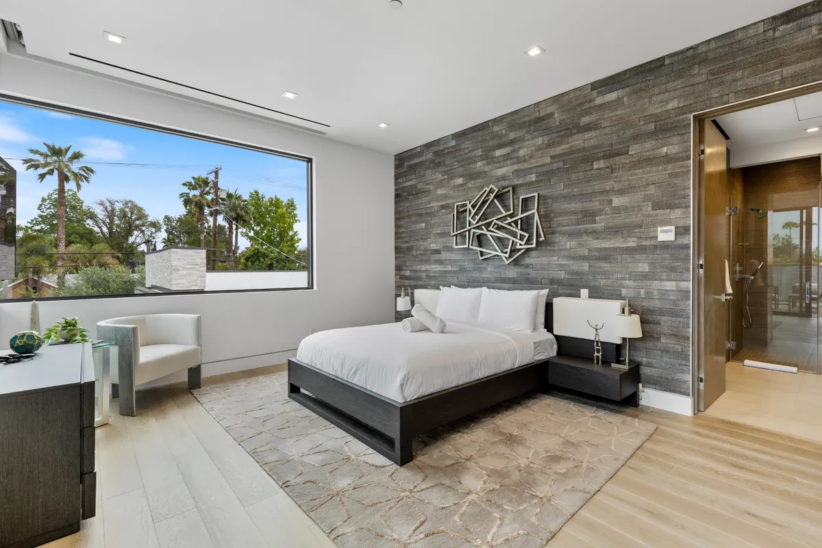 Bedroom 3 image