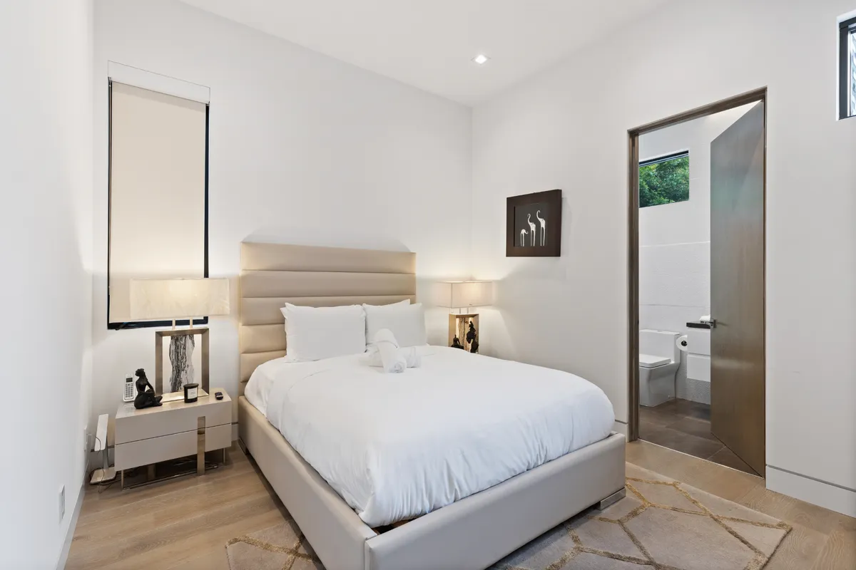 Bedroom 5 image