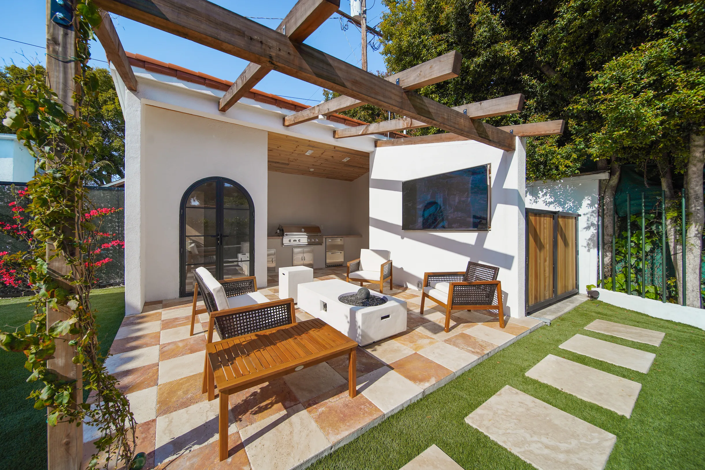 Wander Los Angeles Terra #9