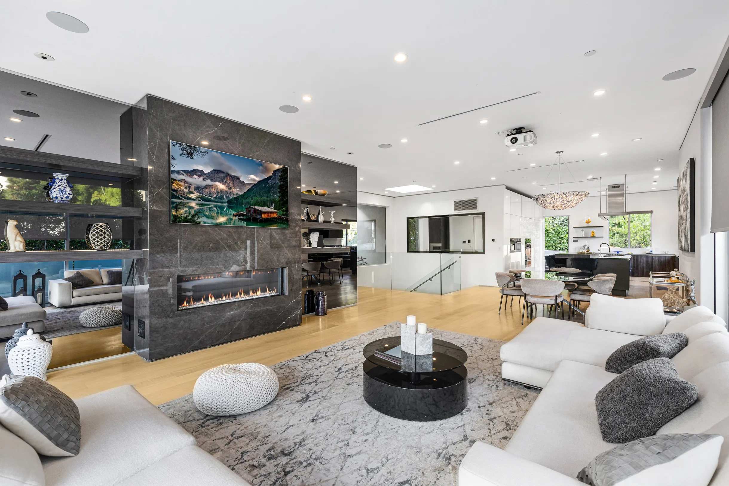 Wander Hollywood Hills Horizon #26