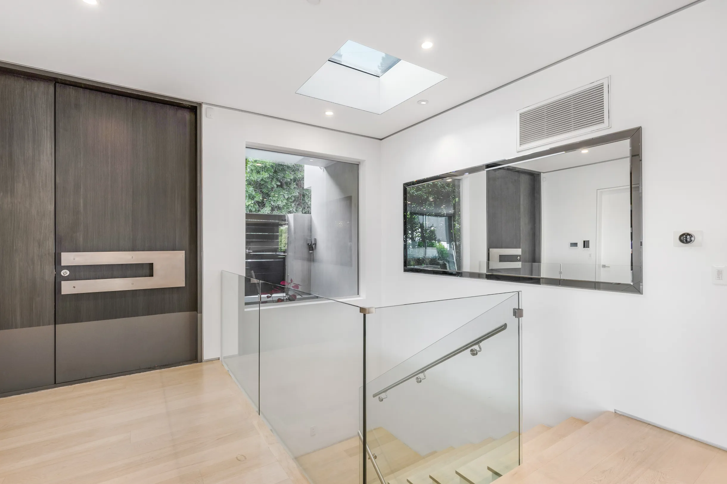 Wander Hollywood Hills Horizon #5