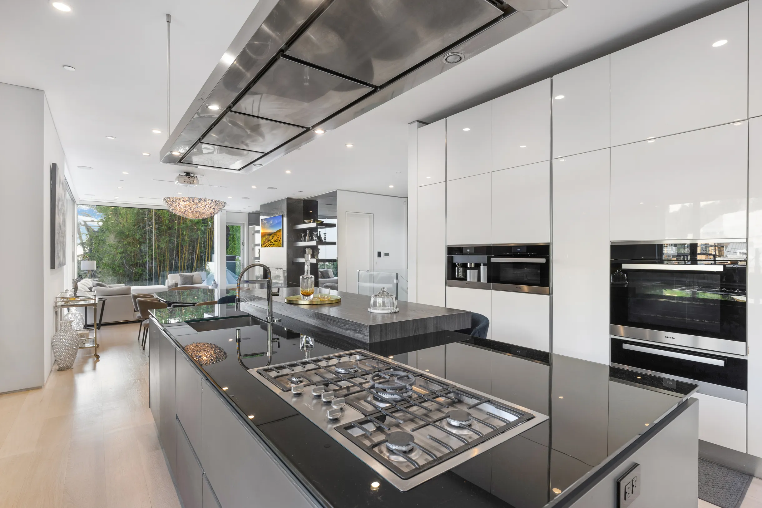 Wander Hollywood Hills Horizon #20