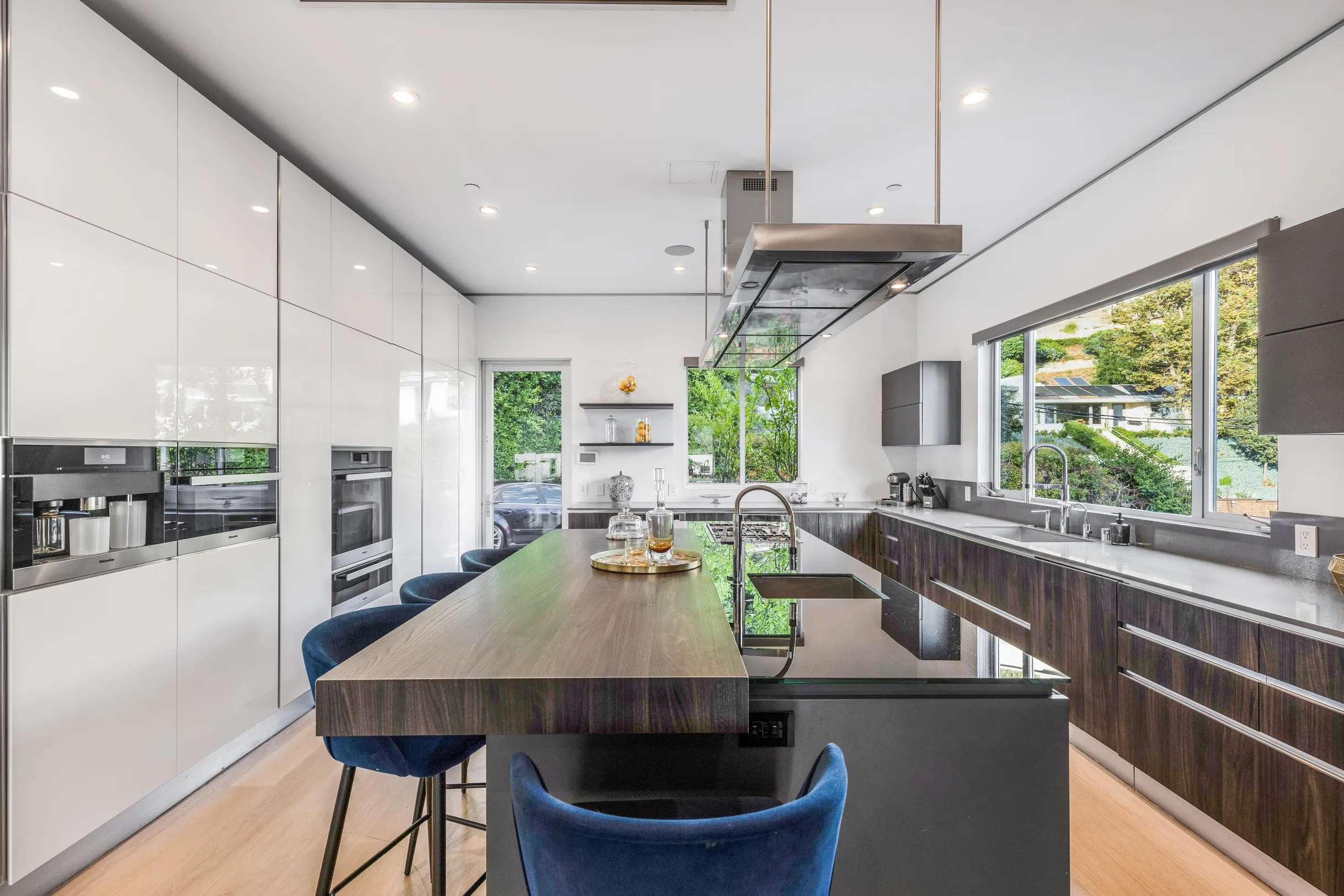 Wander Hollywood Hills Horizon #27