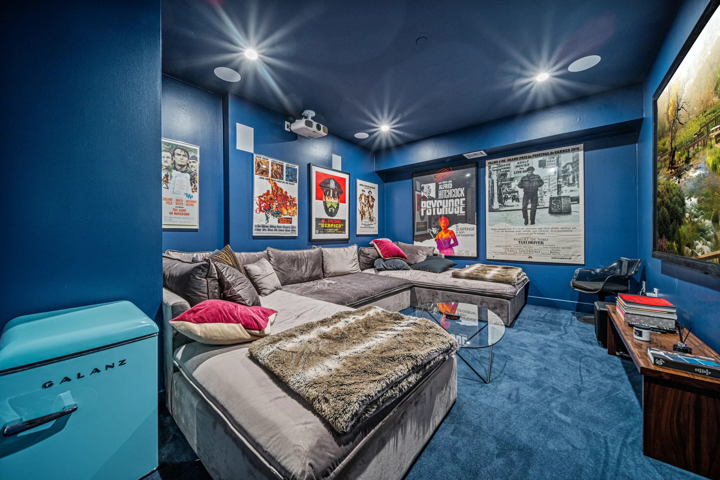 Wander Hollywood Haven #48