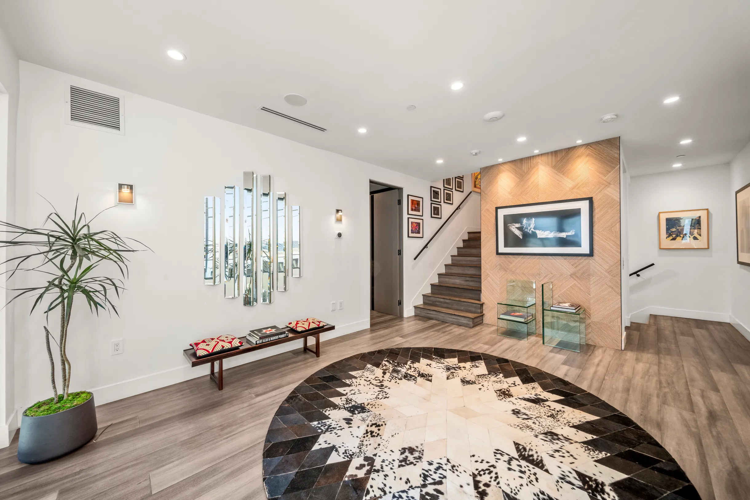 Wander Hollywood Haven #63