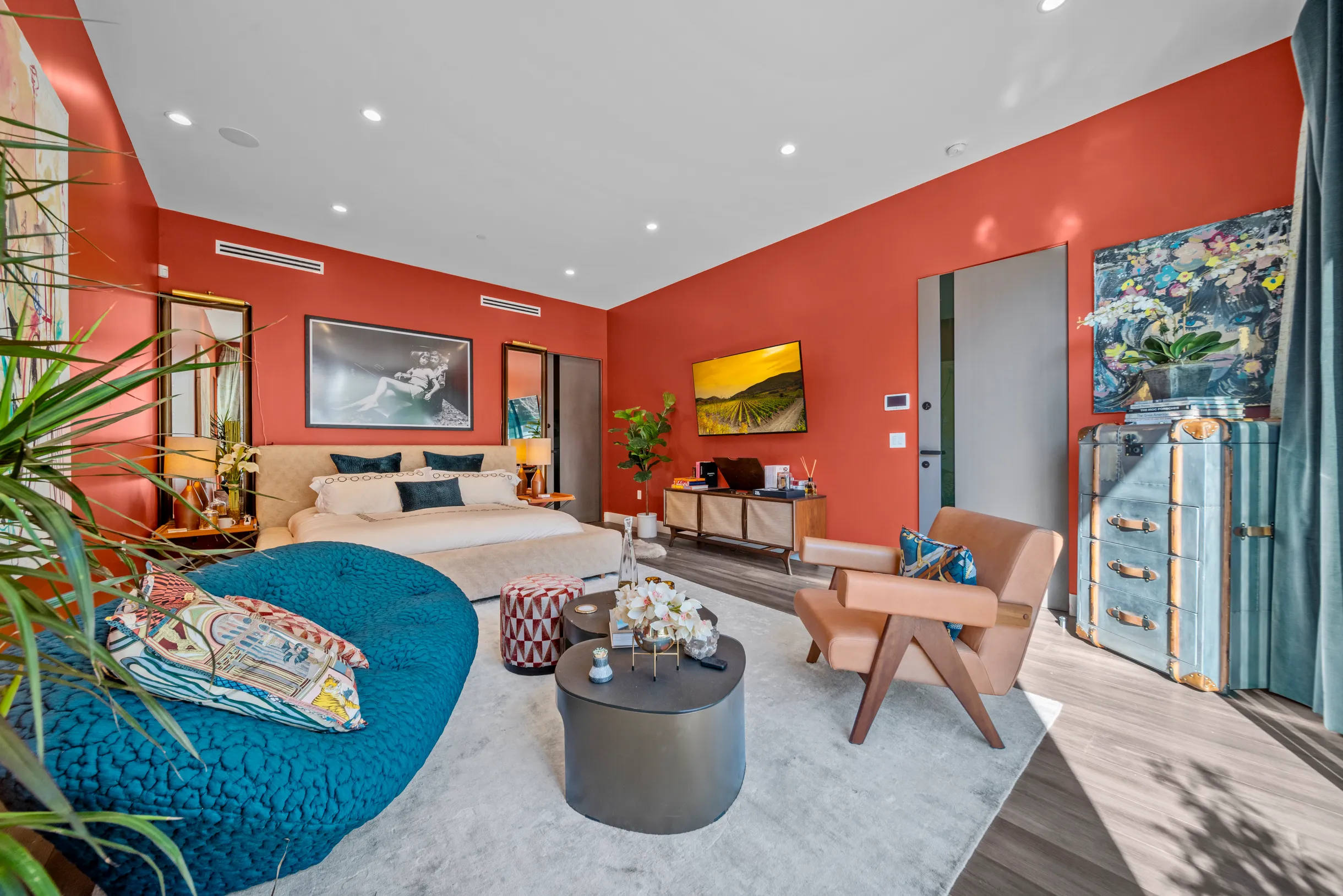 Wander Hollywood Haven #112