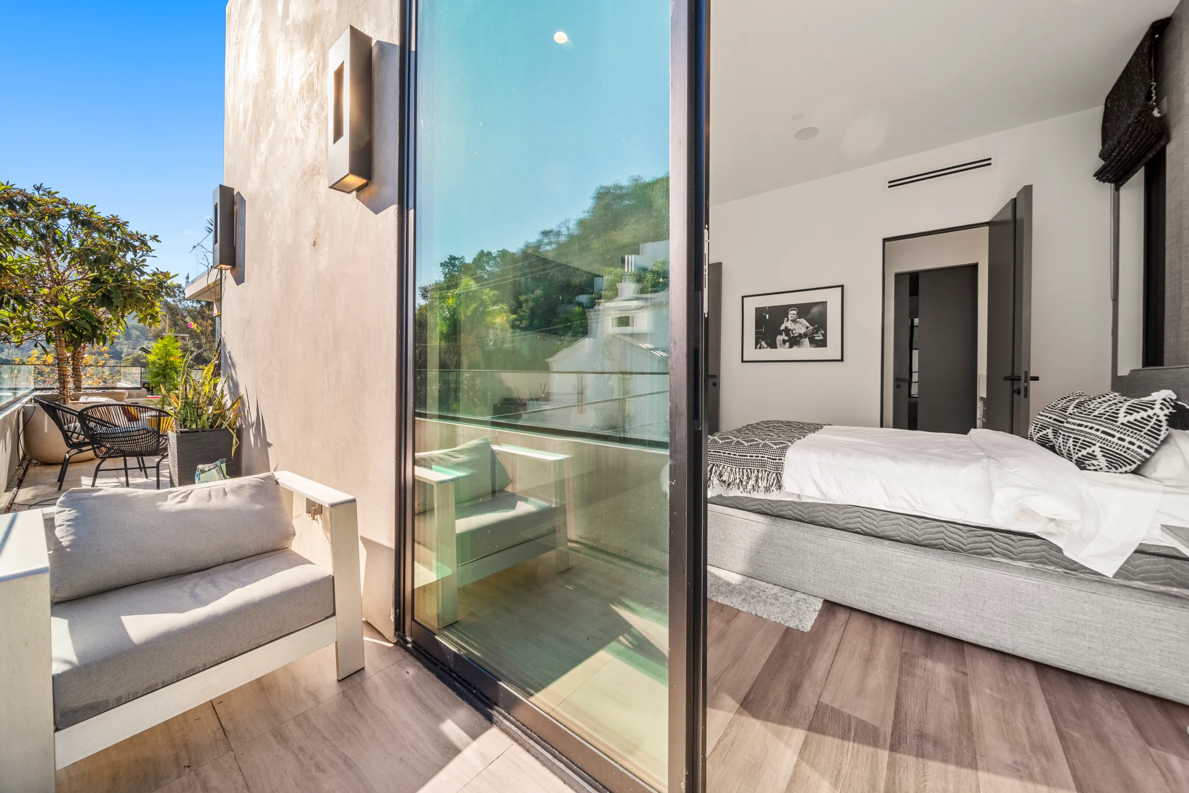 Wander Hollywood Haven #66