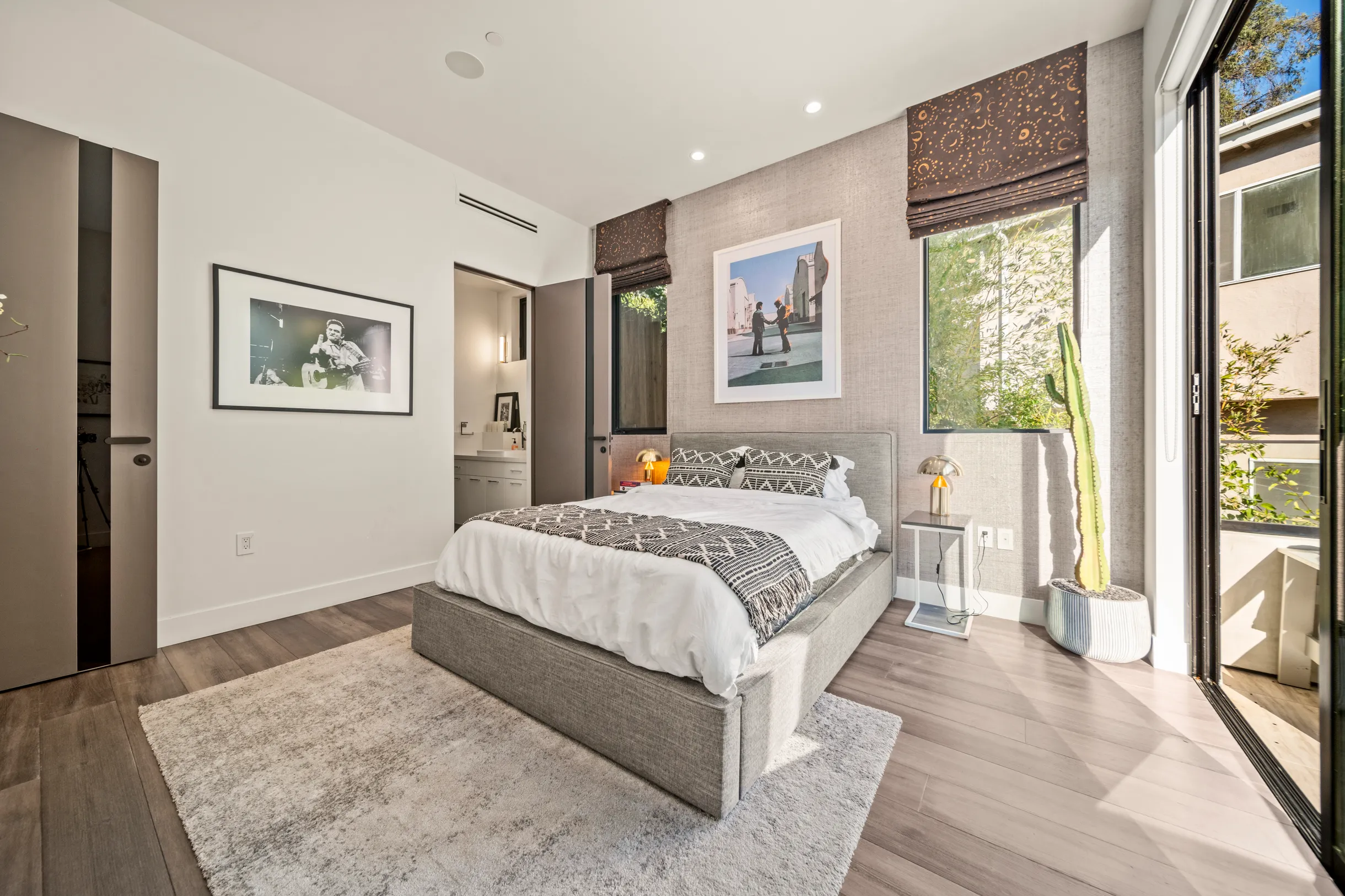 Wander Hollywood Haven #35