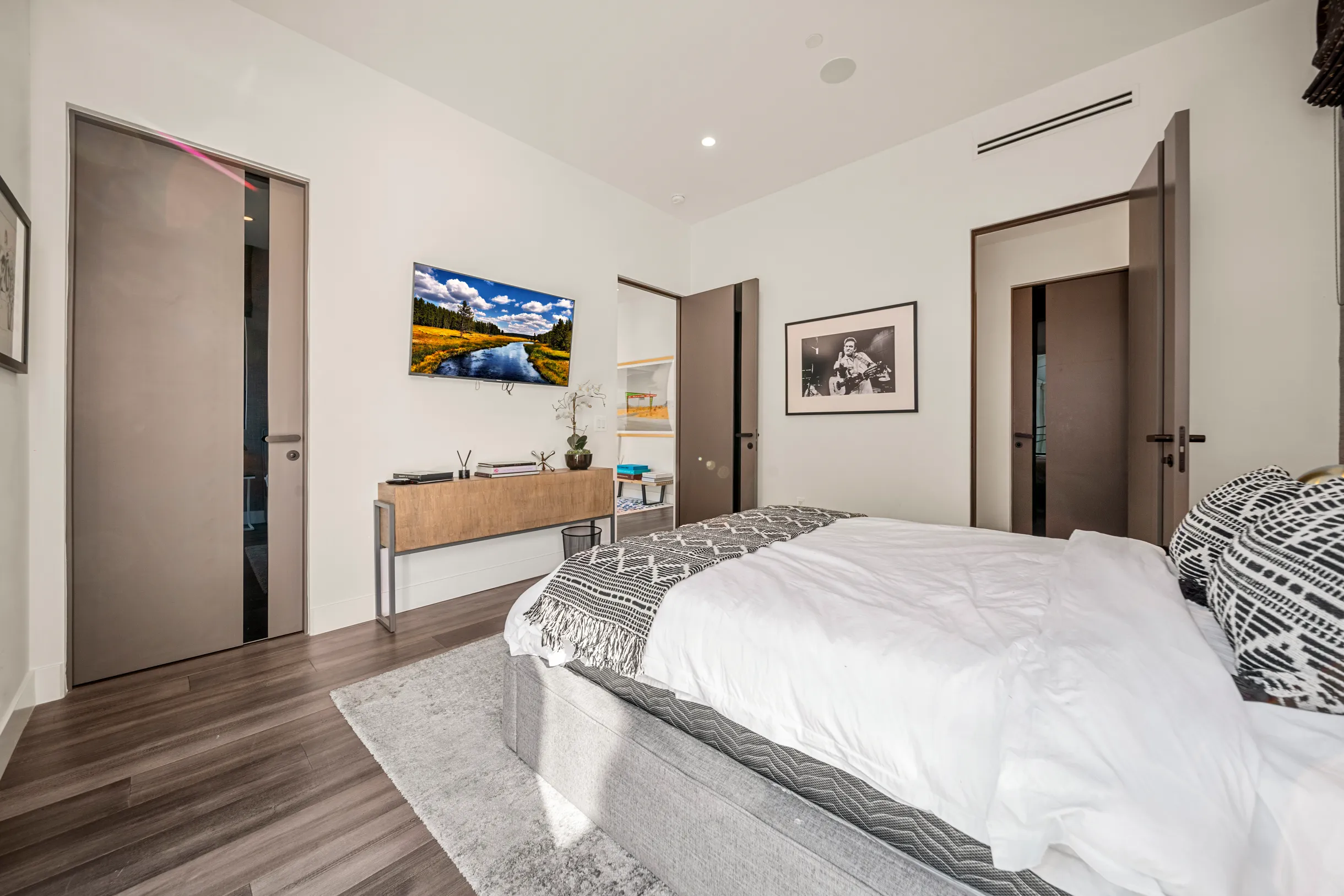 Wander Hollywood Haven #36