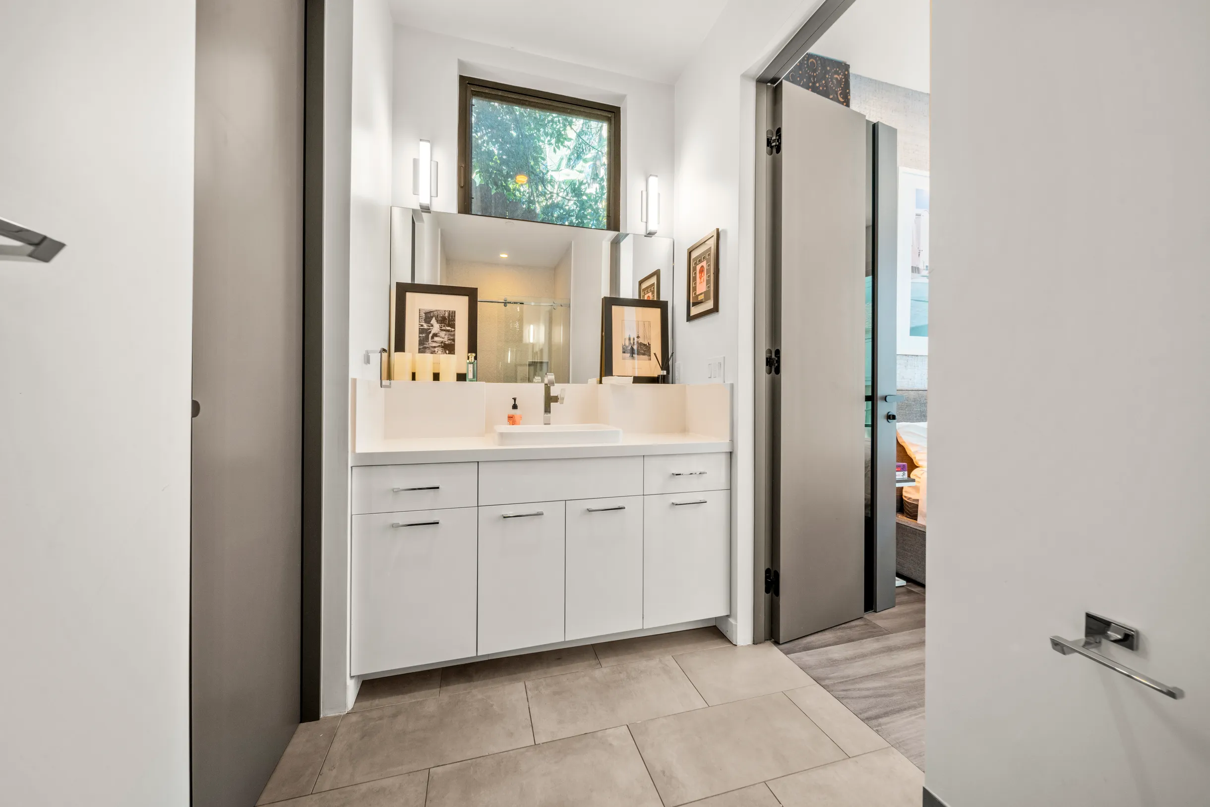 Wander Hollywood Haven #13