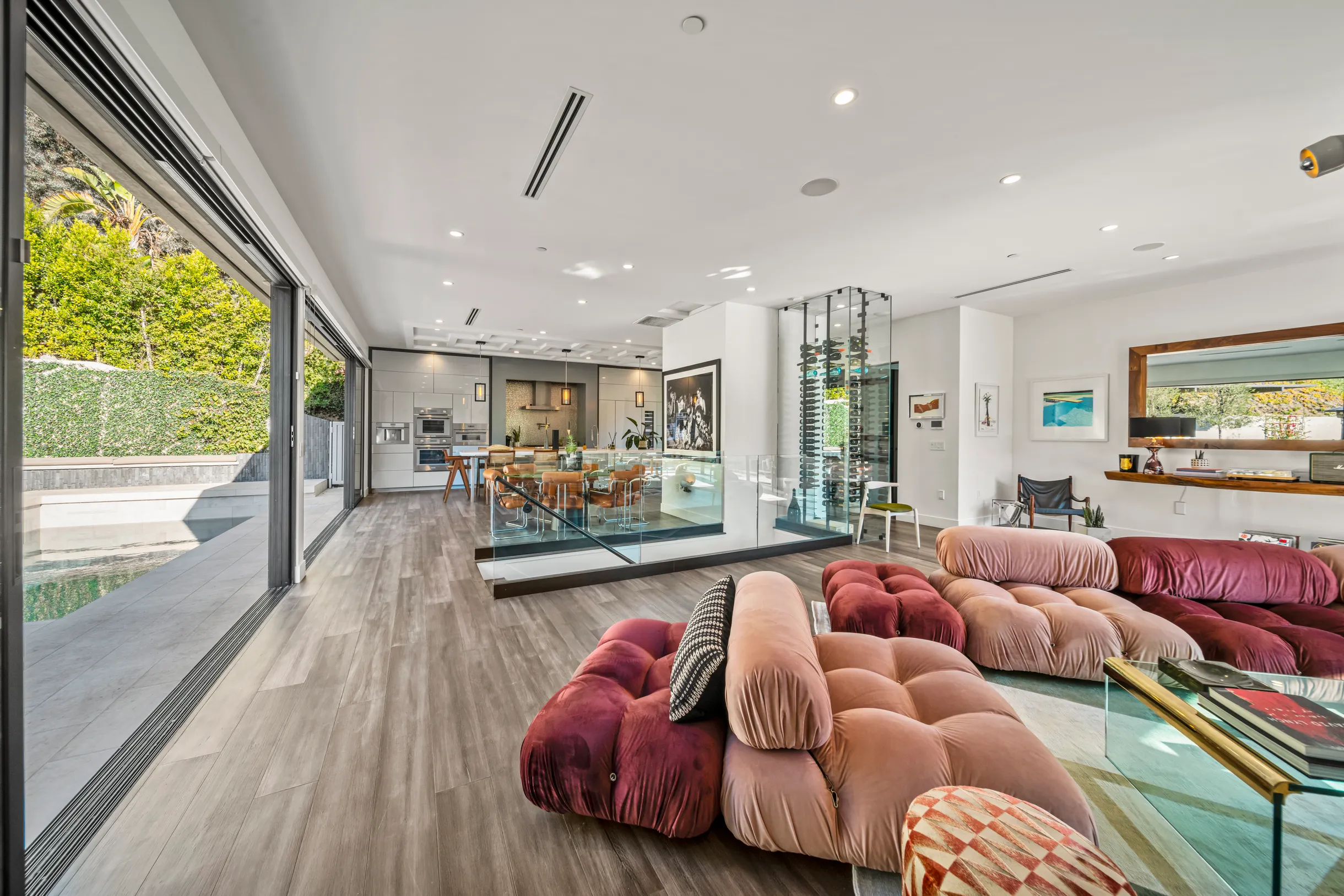 Wander Hollywood Haven #117