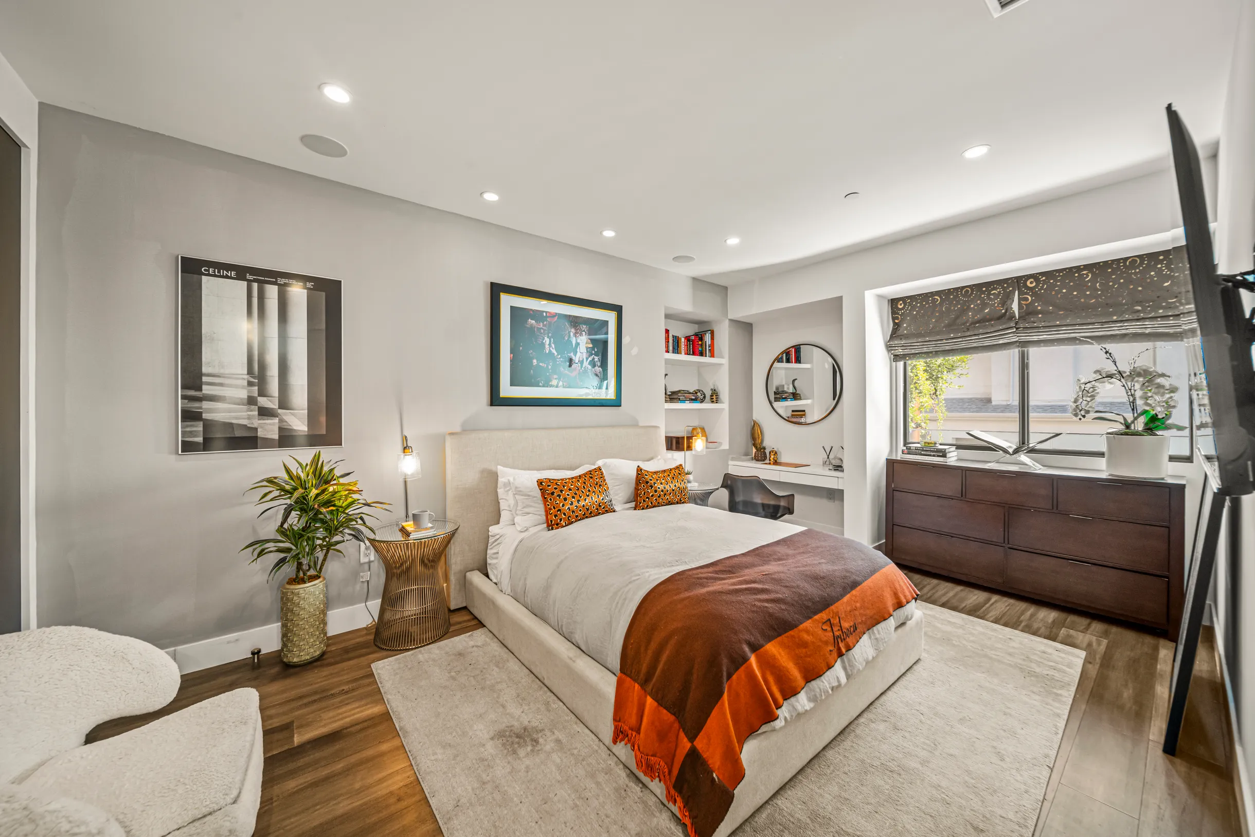 Wander Hollywood Haven #38