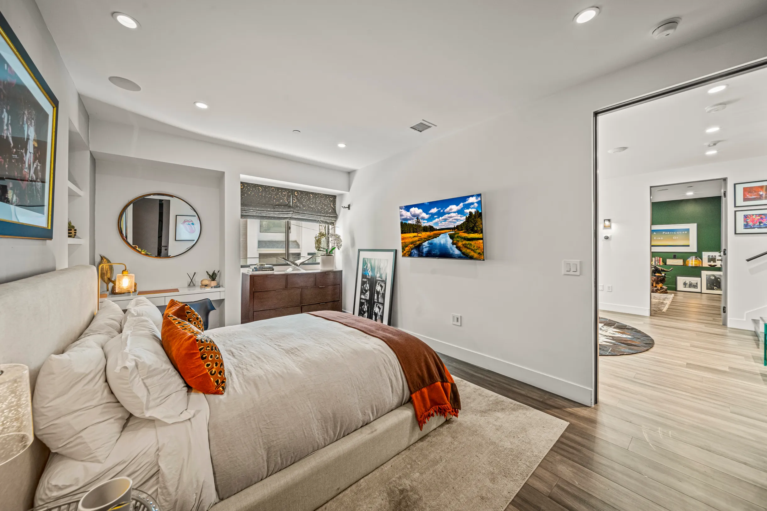 Wander Hollywood Haven #68