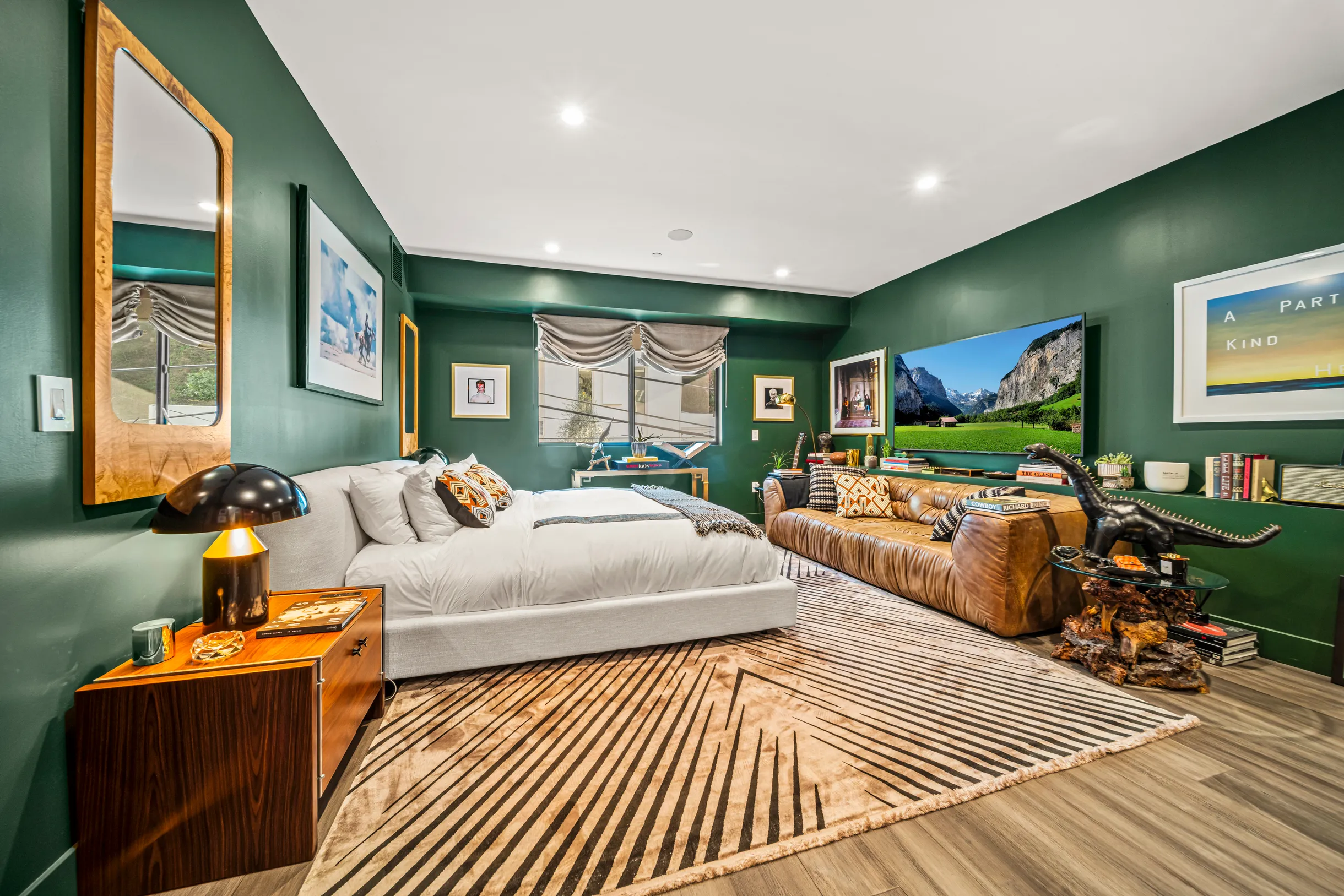 Wander Hollywood Haven #57