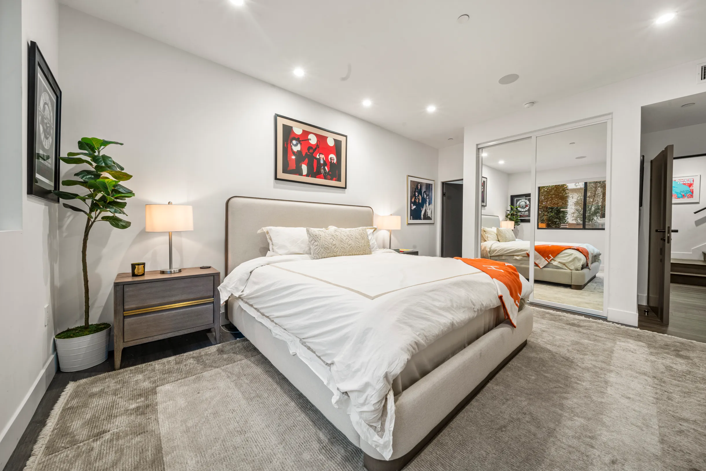 Wander Hollywood Haven #58