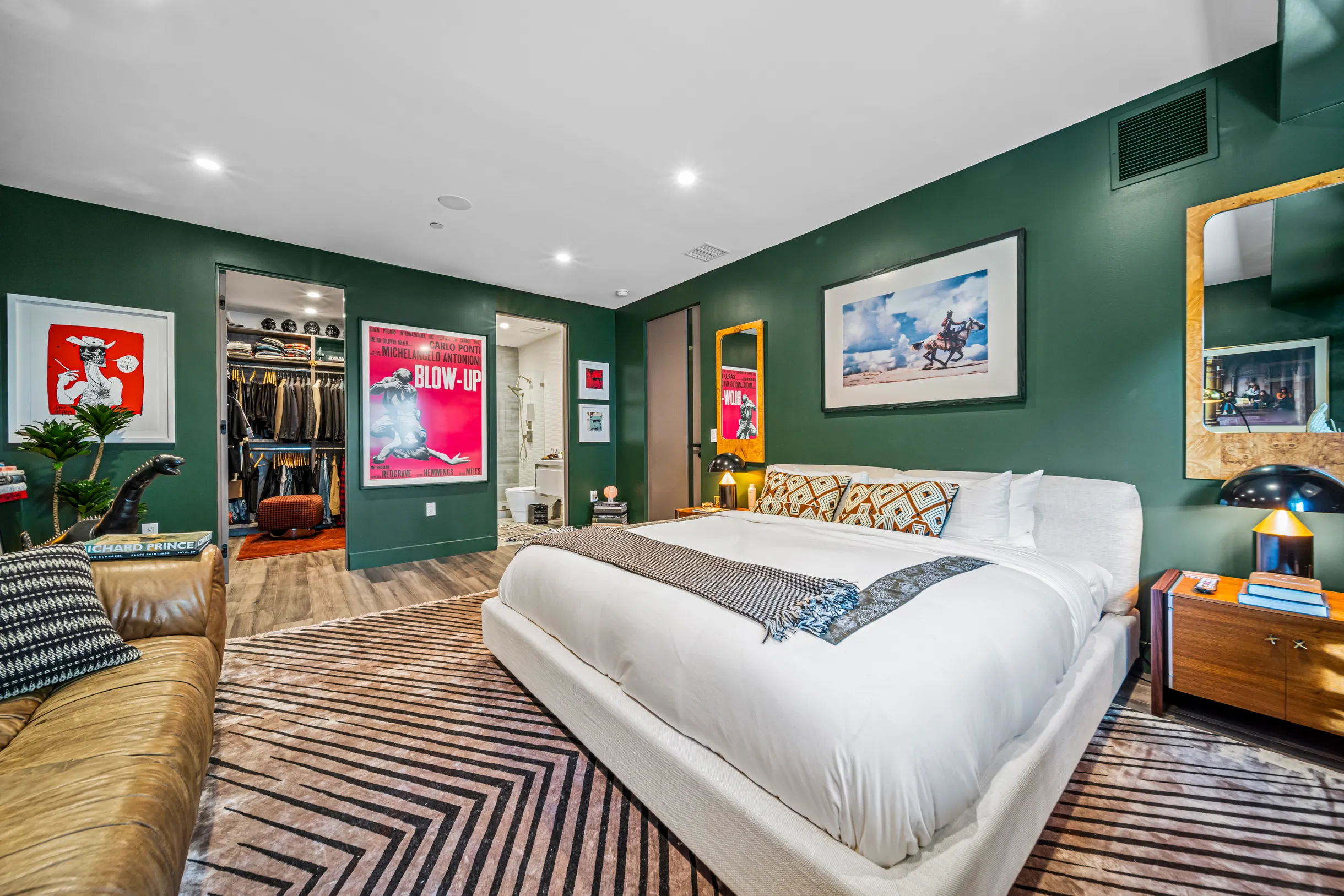 Wander Hollywood Haven #40