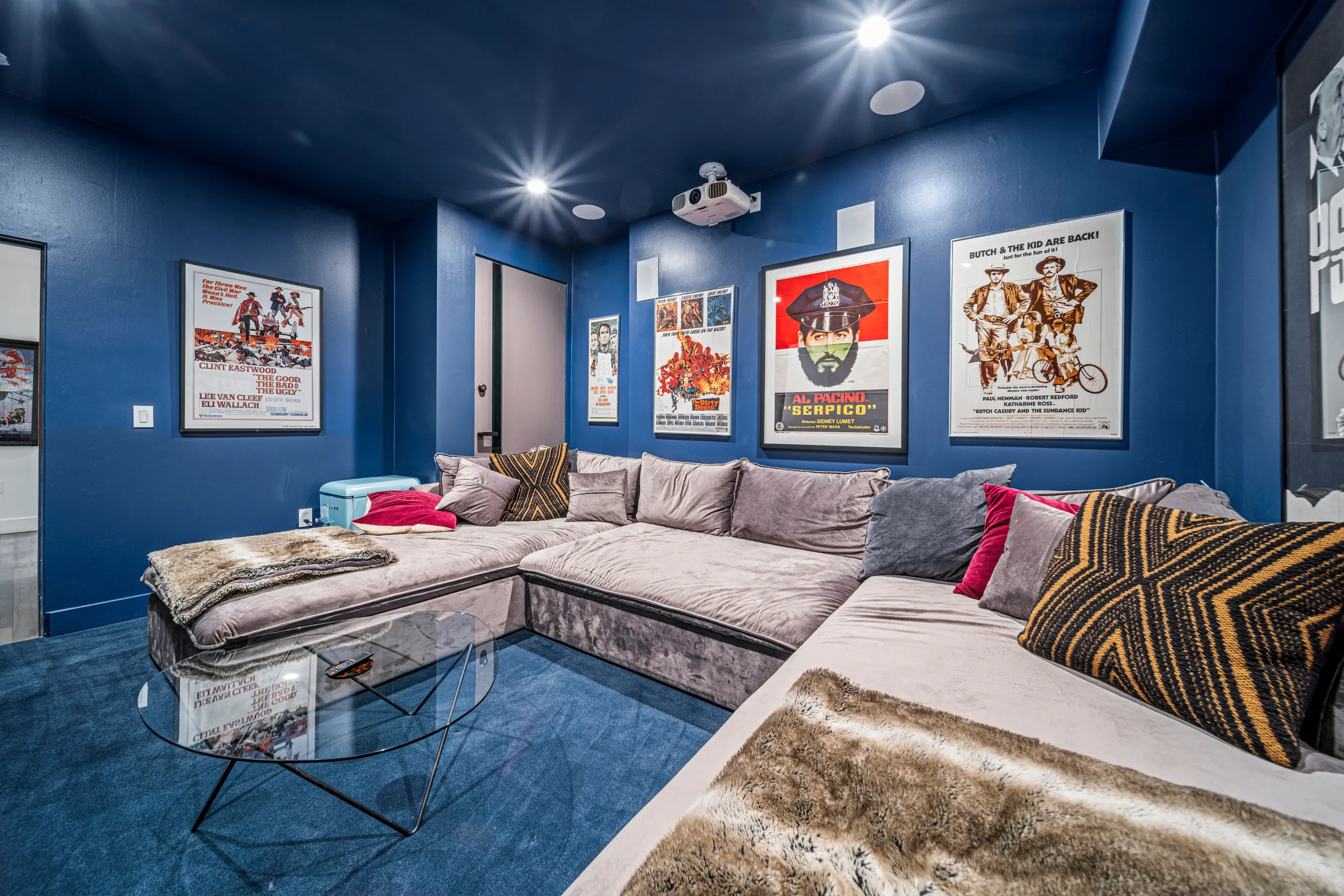 Wander Hollywood Haven #41