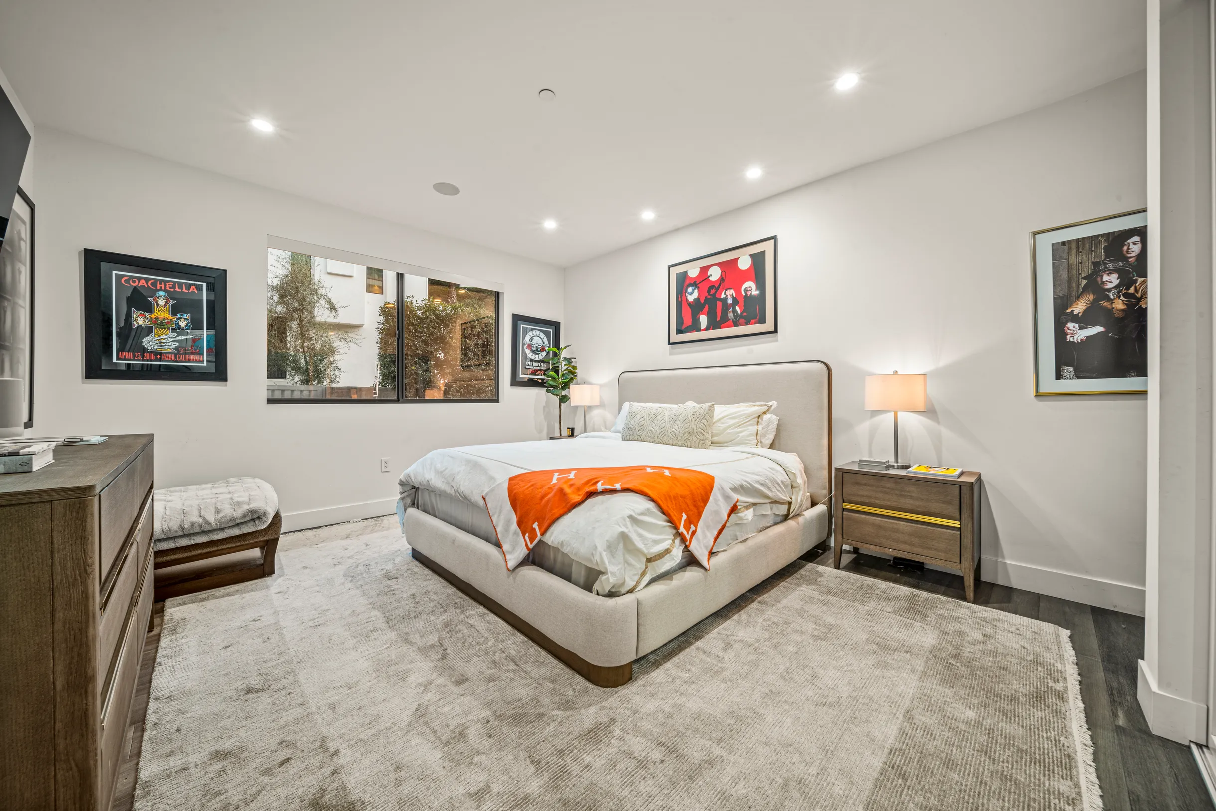 Wander Hollywood Haven #19