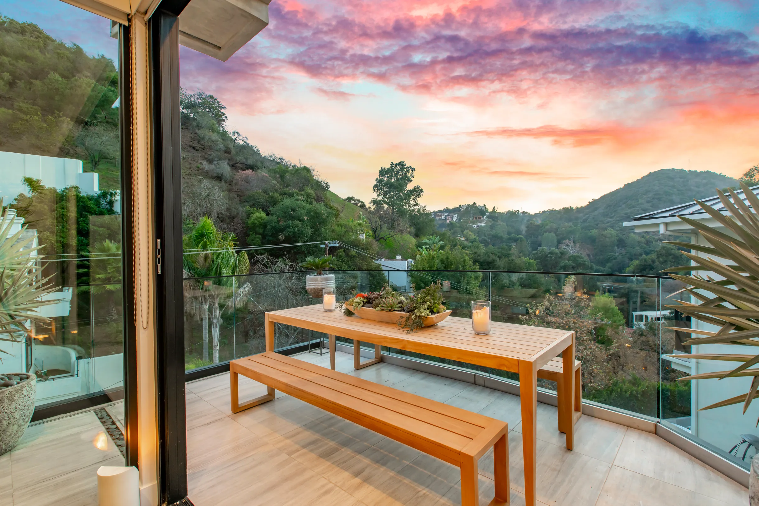 Wander Hollywood Haven #42