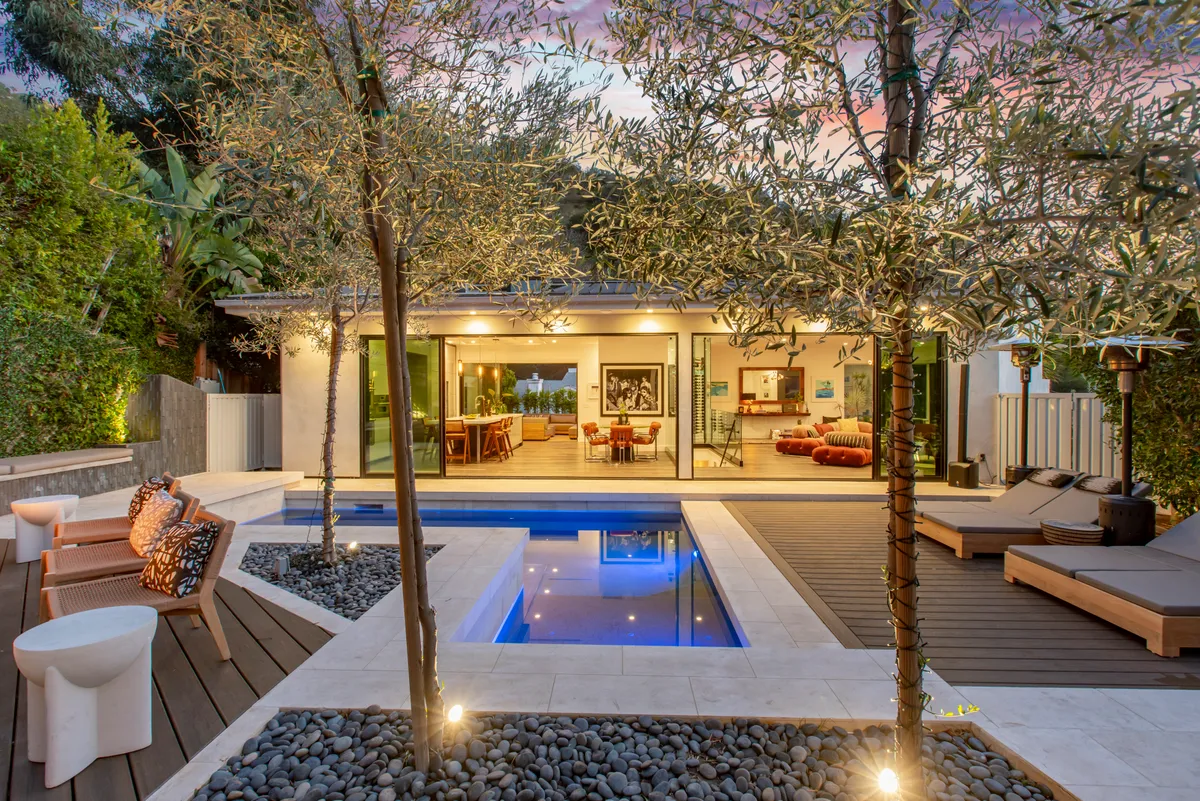 Wander Hollywood Haven