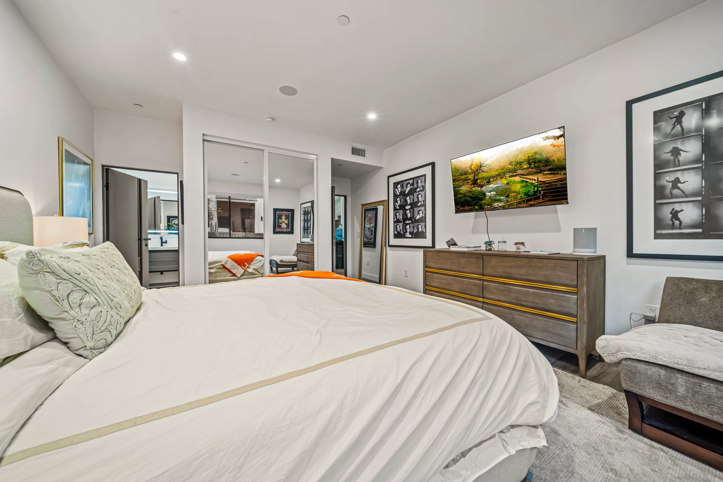 Wander Hollywood Haven #70