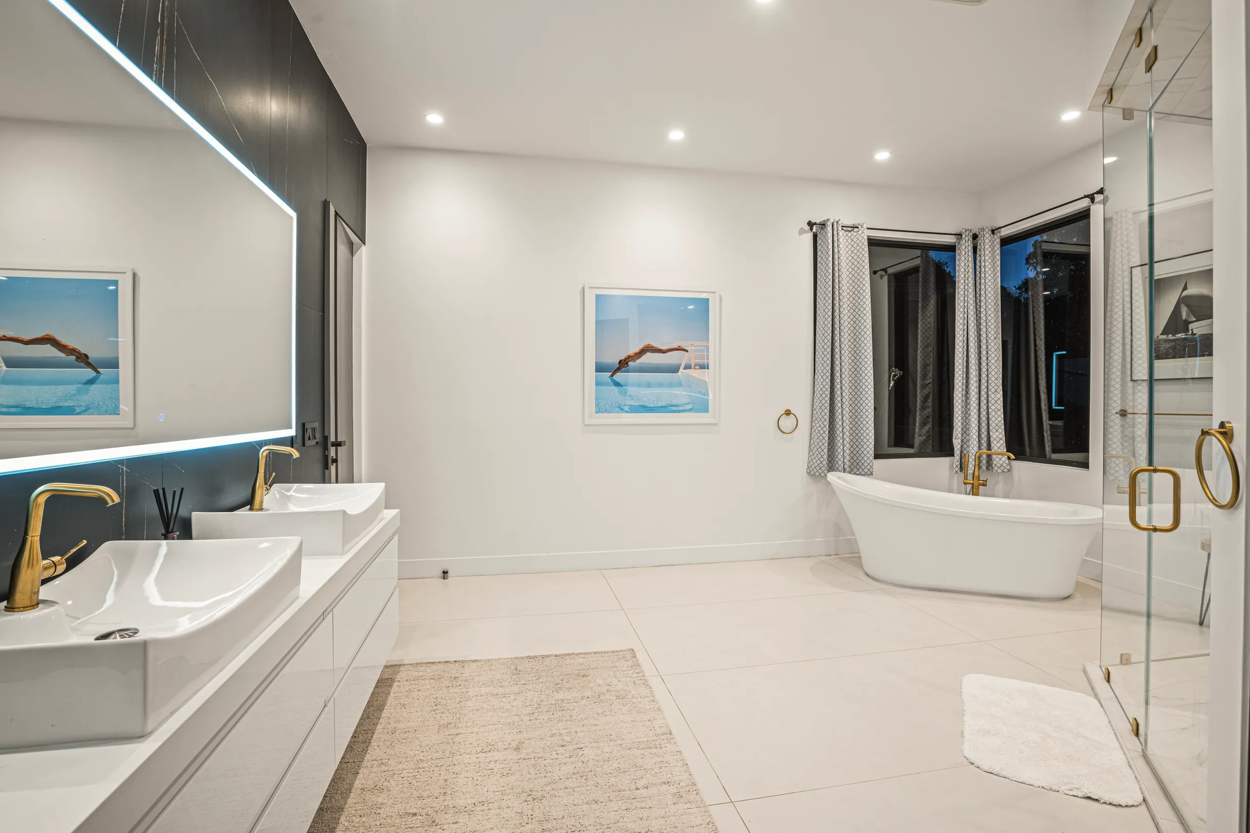 Wander Hollywood Haven #22